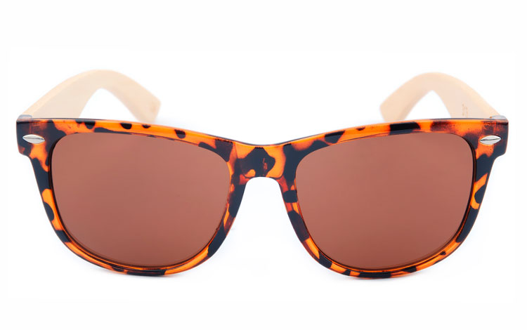 Braune Wayfarer-Sonnenbrille aus Bambus - sunlooper.ch - billede 2