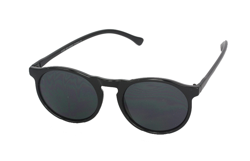 Runde, glänzende schwarze Sonnenbrille