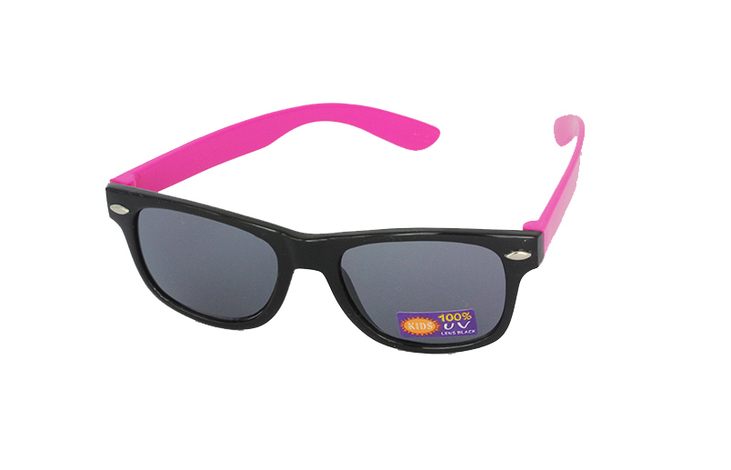 Günstige Kindersonnenbrille, schwarz-rosa