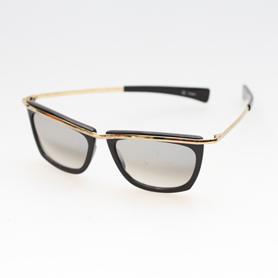 Günstige Sonnenbrille mit Gold und Spiegelglas