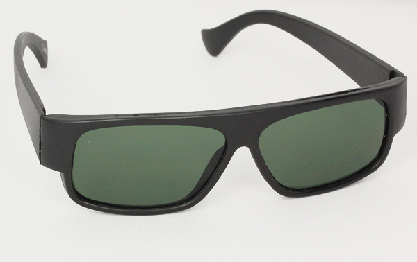 Schwarze Kindersonnenbrille, rustiker Look