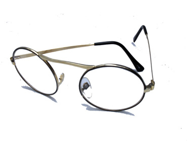 Runde Brille mit Fensterglas