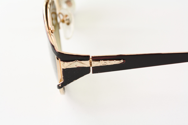 Sonnenbrille in gold-schwarzem Metalldesign - sunlooper.ch - billede 2